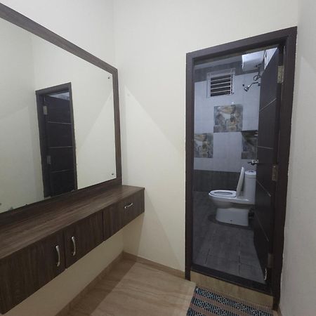 Shi'S Vilva - The Bungalow In Coimbatore - Near Airport, Kmch, Codesia Exterior foto